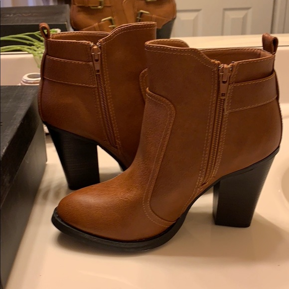 Wild Diva Lounge Cognac Dominic-14 Booties 7 New - Picture 5 of 8